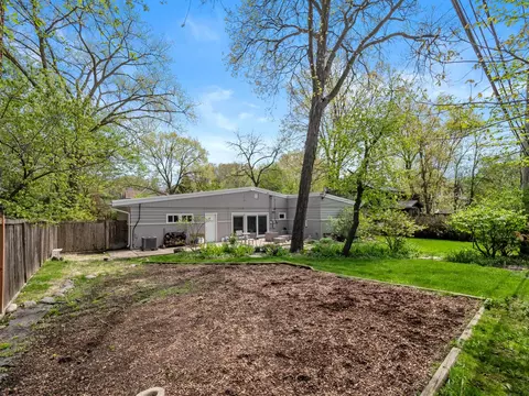 Exterior - 640 Hunter Rd, Glenview, IL 60025 photo 2 of 9