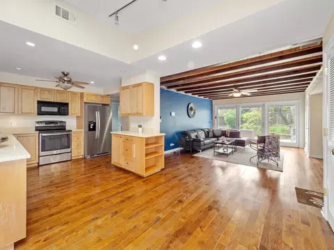 Kitchen - 640 Hunter Rd, Glenview, IL 60025 photo 5 of 5