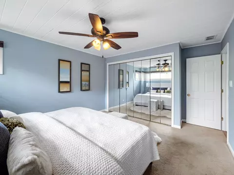 Bedroom - 640 Hunter Rd, Glenview, IL 60025 photo 2 of 4