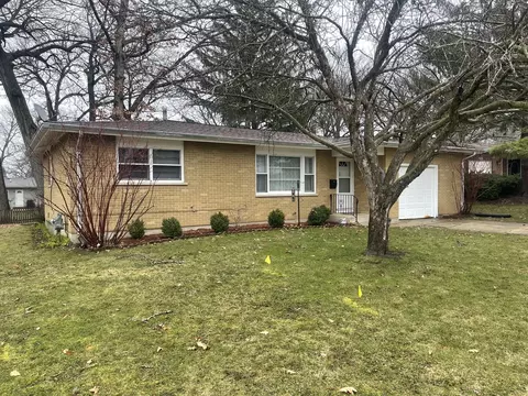 4708 W Cumberland Cir, Mchenry, IL 60050