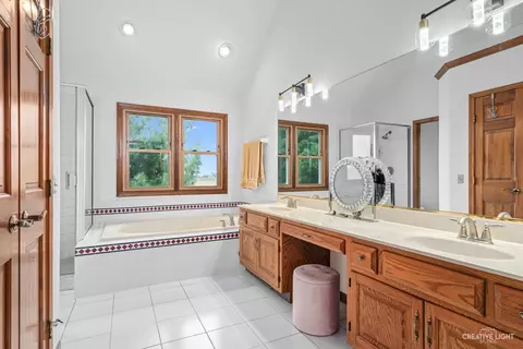 Bath - 980 Eldamain Rd, Plano, IL 60545 photo 2 of 2