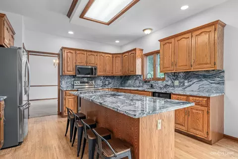 Kitchen - 980 Eldamain Rd, Plano, IL 60545 photo 1 of 3