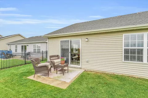 Exterior - 3406 Sharp Dr, Champaign, IL 61822 photo 3 of 7