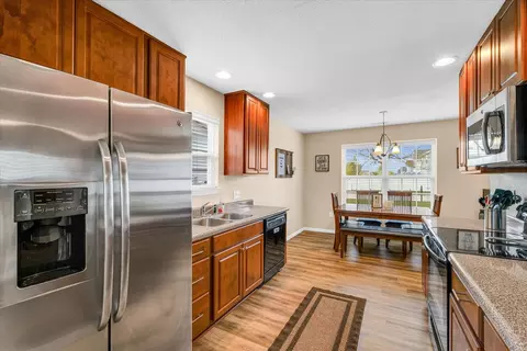 Kitchen - 3406 Sharp Dr, Champaign, IL 61822 photo 3 of 5