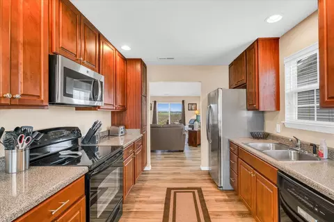 Kitchen - 3406 Sharp Dr, Champaign, IL 61822 photo 5 of 5