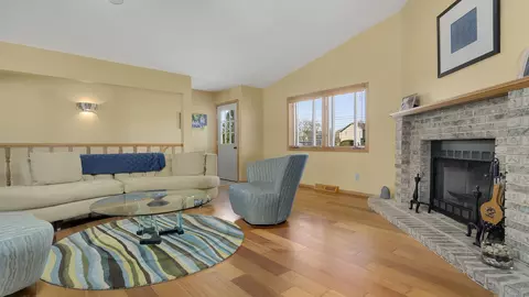 Living - 4208 Waltham Rd, Roscoe, IL 61073 photo 4 of 5
