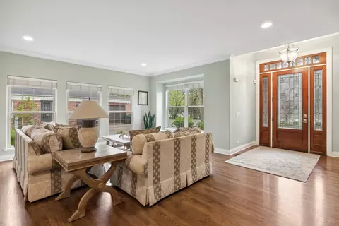 1498 Forest Dr, Glenview, IL 60025 photo 2