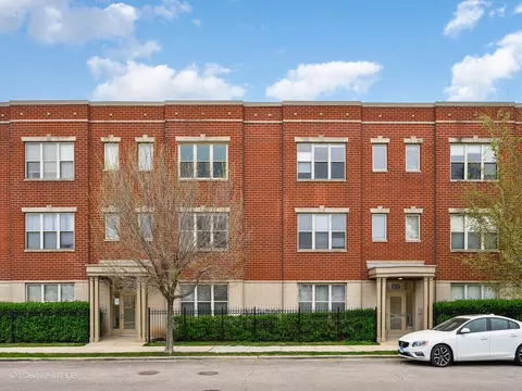 720 W Scott St #1W, Chicago, IL 60610
