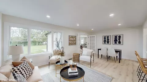 Living - 911 Countryside Dr, Wheaton, IL 60187 photo 1 of 5