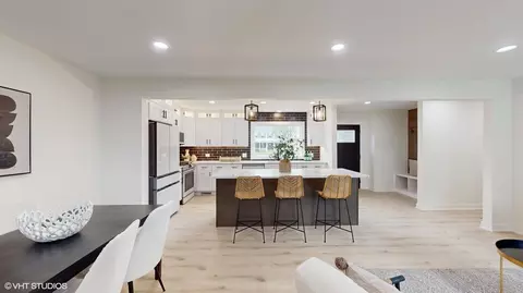 Kitchen - 911 Countryside Dr, Wheaton, IL 60187 photo 2 of 2