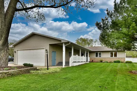 1021 Lakewood Dr, Bartlett, IL 60103
