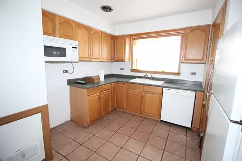 2311 W 103rd St, Chicago, IL 60643 photo 3