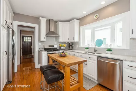 Kitchen - 516 E Illinois St, Wheaton, IL 60187 photo 2 of 2