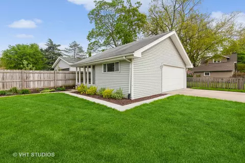Exterior - 516 E Illinois St, Wheaton, IL 60187 photo 2 of 5