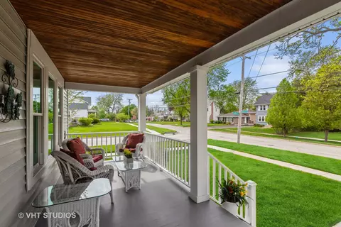 Exterior - 516 E Illinois St, Wheaton, IL 60187 photo 5 of 5