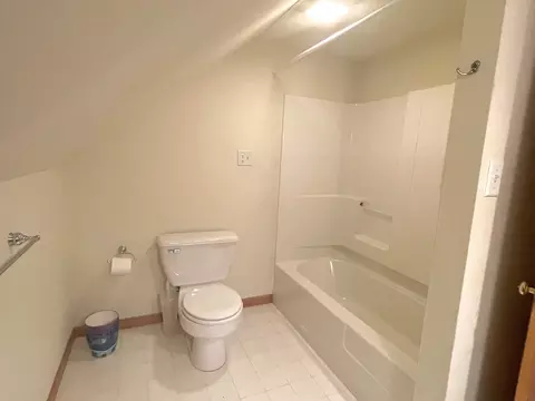Bath - 1614 7th St, Peru, IL 61354 photo 2 of 3