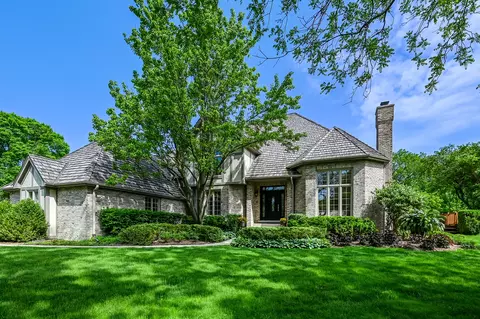 11410 Burr Oak Ln, Burr Ridge, IL 60527