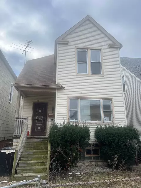 2831 E 76th Pl, Chicago, IL 60649