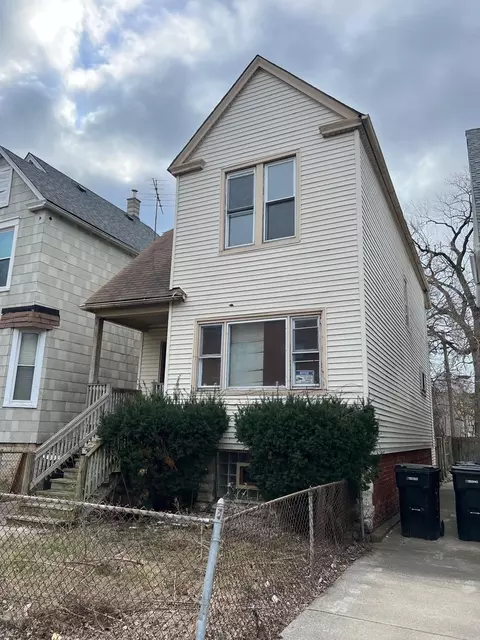 Exterior - 2831 E 76th Pl, Chicago, IL 60649 photo 3 of 4