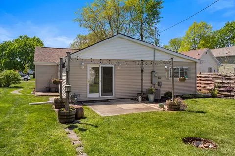 Exterior - 447 E Pine St, Paxton, IL 60957 photo 3 of 4