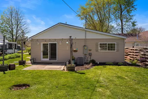 Exterior - 447 E Pine St, Paxton, IL 60957 photo 2 of 4