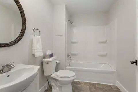 Bath - 447 E Pine St, Paxton, IL 60957 photo 2 of 2