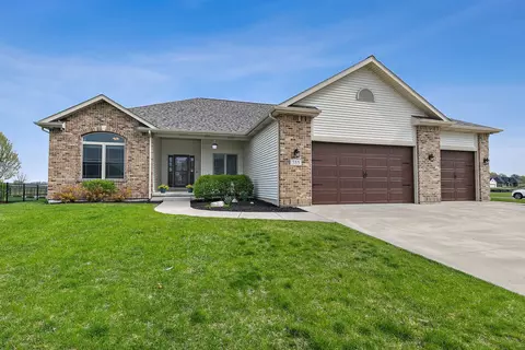 355 Brandon Pl, Sycamore, IL 60178