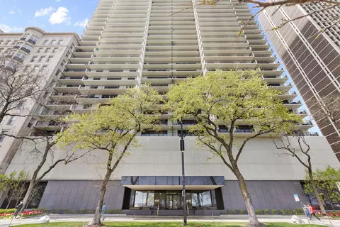1212 N Lake Shore Dr #16CS, Chicago, IL 60610