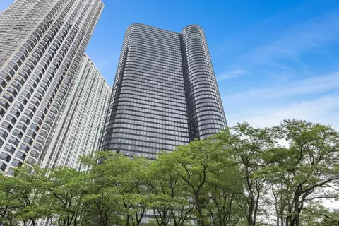 155 N Harbor Dr #4006, Chicago, IL 60601
