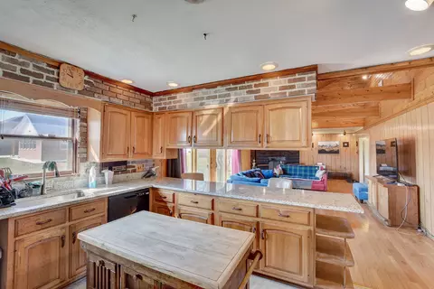 Kitchen - 1088 E Steger Rd, Crete, IL 60417 photo 3 of 4