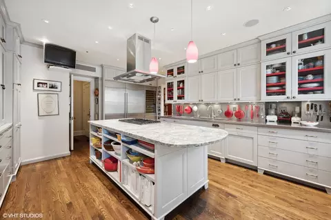 20 E Cedar St #6E, Chicago, IL 60611 photo 6