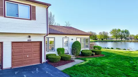 20209 S Fairwood Ct #20209, Frankfort, IL 60423