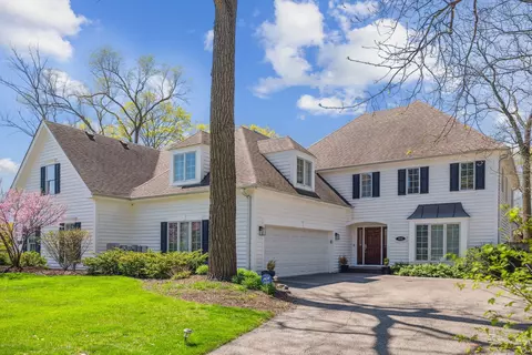 936 Chestnut St, Deerfield, IL 60015