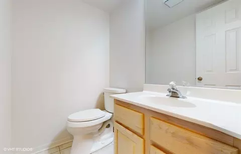Bath - 225 E Theodore Ln, Itasca, IL 60143 photo 1 of 4