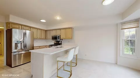 Kitchen - 225 E Theodore Ln, Itasca, IL 60143 photo 1 of 2