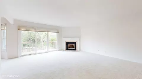 Living - 225 E Theodore Ln, Itasca, IL 60143 photo 2 of 3