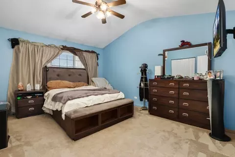 Bedroom - 1265 Summersweet Ln, Bartlett, IL 60103 photo 4 of 9