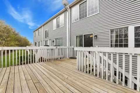Exterior - 1265 Summersweet Ln, Bartlett, IL 60103 photo 5 of 6