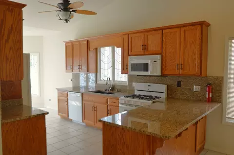 Kitchen - 15963 Waterfront Cir, Plainfield, IL 60544 photo 2 of 3