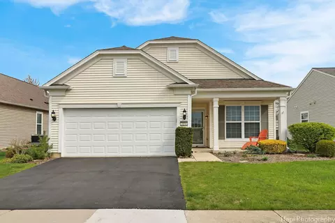 3154 Comstock Ct, Mundelein, IL 60060
