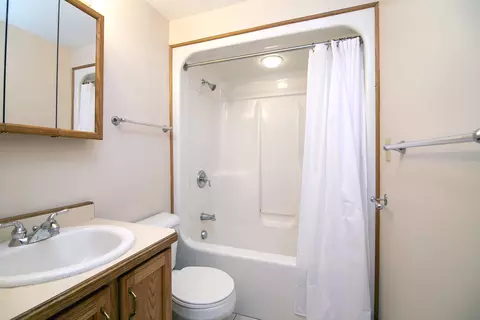 4966 W Doris Dr, Kankakee, IL 60901 photo 2