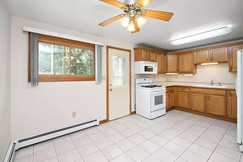 4966 W Doris Dr, Kankakee, IL 60901 photo 9