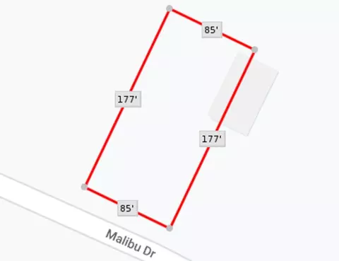 9 Malibu Dr, Putnam, IL 61560