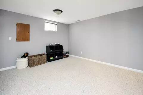 Living - 400 Plumage Ct, Normal, IL 61761 photo 8 of 10