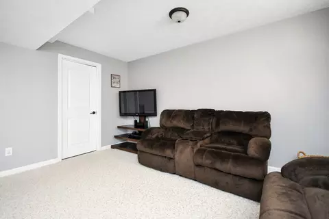Living - 400 Plumage Ct, Normal, IL 61761 photo 10 of 10