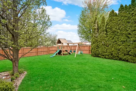 Exterior - 400 Plumage Ct, Normal, IL 61761 photo 14 of 17