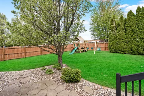 Exterior - 400 Plumage Ct, Normal, IL 61761 photo 9 of 17