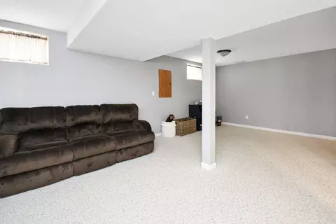 Living - 400 Plumage Ct, Normal, IL 61761 photo 9 of 10