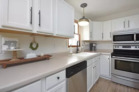 Kitchen - 400 Plumage Ct, Normal, IL 61761 photo 3 of 6