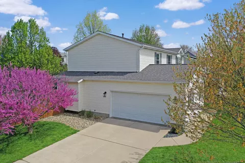 Exterior - 400 Plumage Ct, Normal, IL 61761 photo 15 of 17